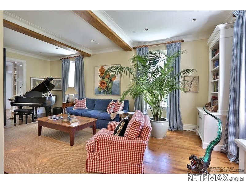 4 bedroom Farm House For Sale: 165.. - 2