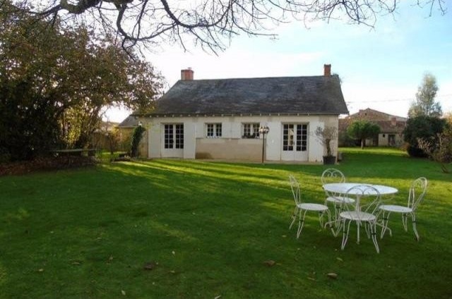 3 bedroom Village House For Sale: 86340.. - 2