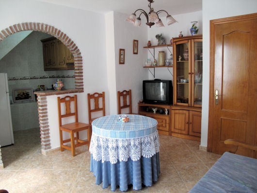 Town House - SEMI DETACHED ONE BEDROOM..