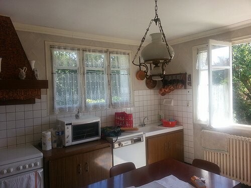 4 Bed Detached house within walking.. - 2