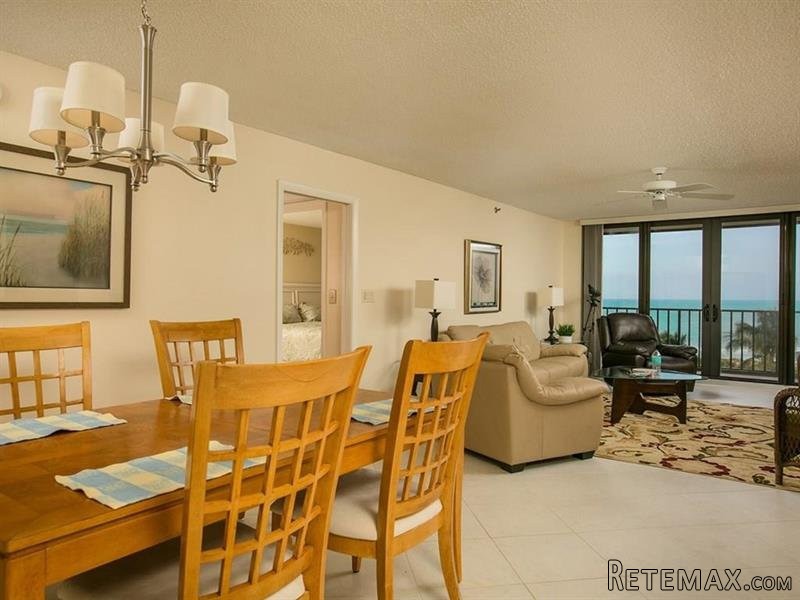 2 bedroom Flat For Sale: 5047 N Highway.. - 2