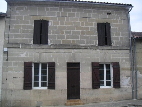 Village house with 2 bedrooms in good..