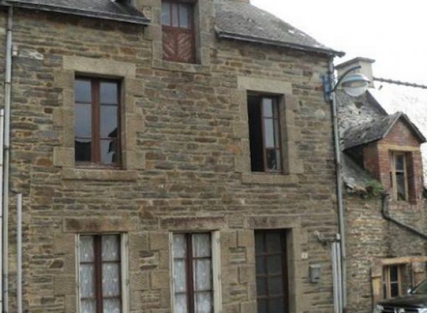 House With Outbuilding, Habitable Now