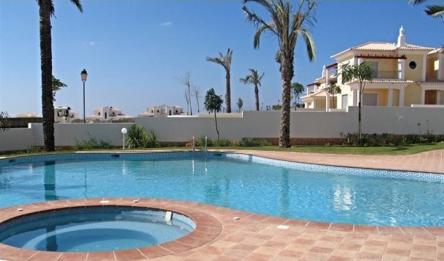 2 Bedrooms - Apartment - Algarve - For..