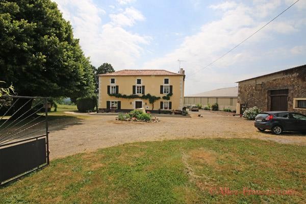Mazerolles (Charente) - Three bed..
