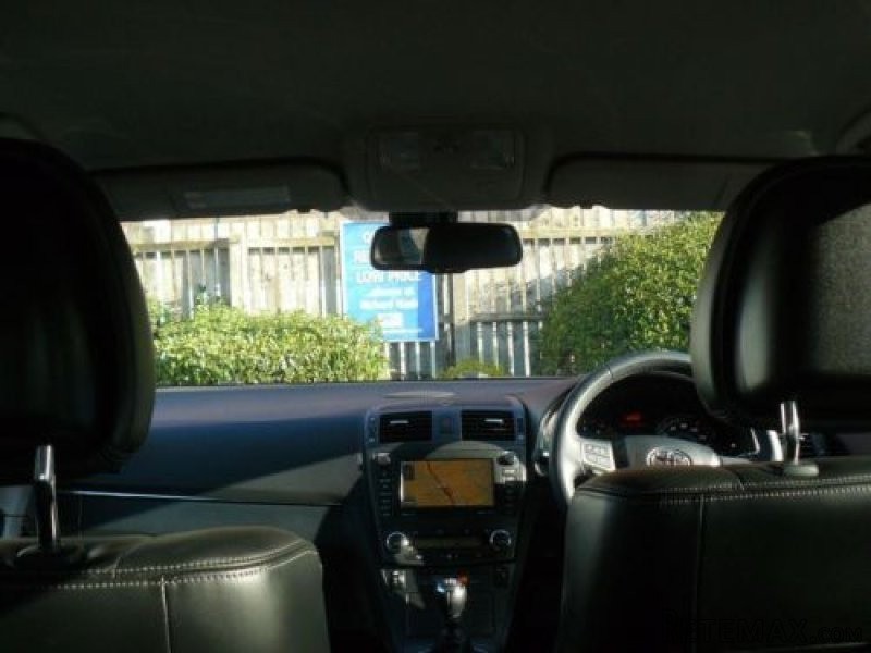 Toyota Avensis Estate - 2