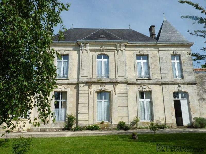 Maison De Maitre To Modernise With Land..