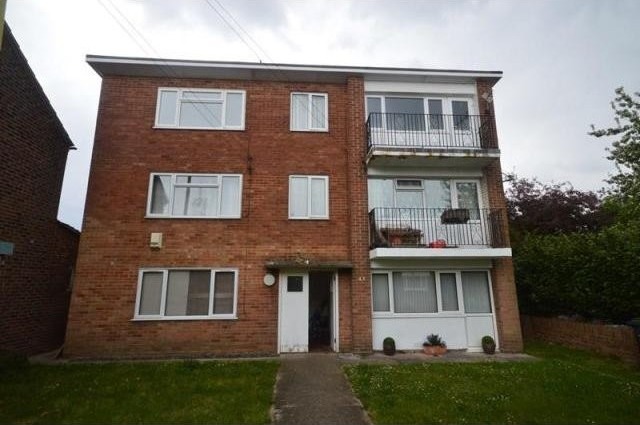 1 bedroom Flat For Sale: Avery Lane..