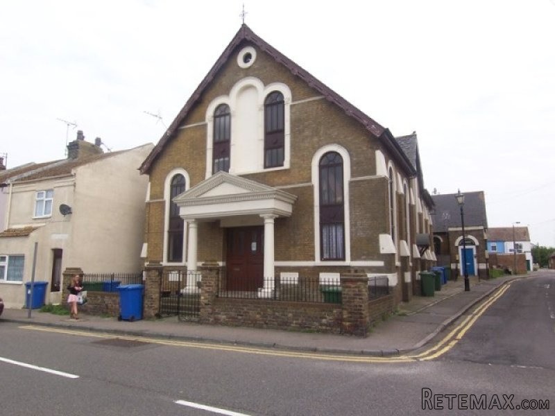 1 bedroom flat in QUEENBOROUGH