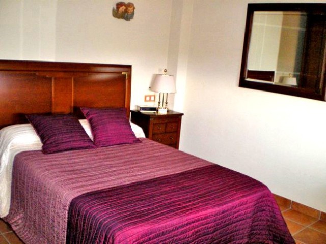 Fantastic 5 bed Villa with Pool near..