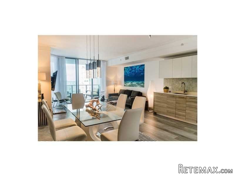 2 bedroom Flat For Sale: 1300 Brickell..