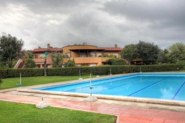 1 Bedroom - Apartment - For Sale