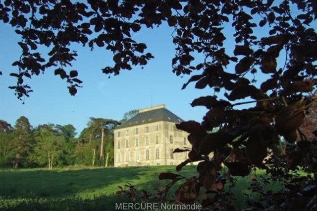 14 bedroom Castle For Sale: 14400..