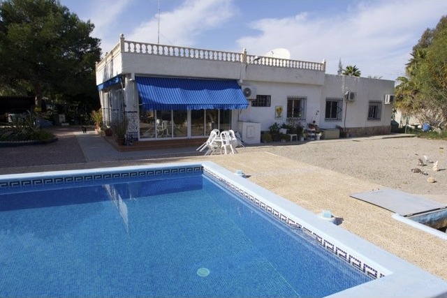 4 bedroom, 3 bathroom Finca / Country..