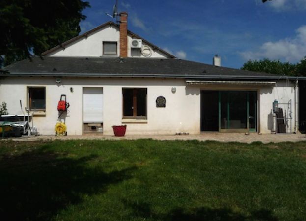 Nice House with 4 Bedrooms