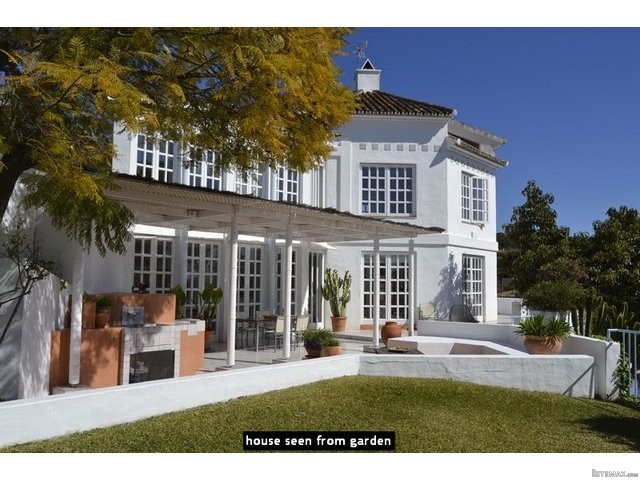 Villa for sale in Marbella Hill Club..