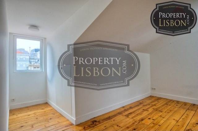 Fully Renovated T2 Lisbon Apartment in..