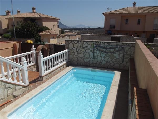 3 bedroom Terraced House For Sale:.. - 2
