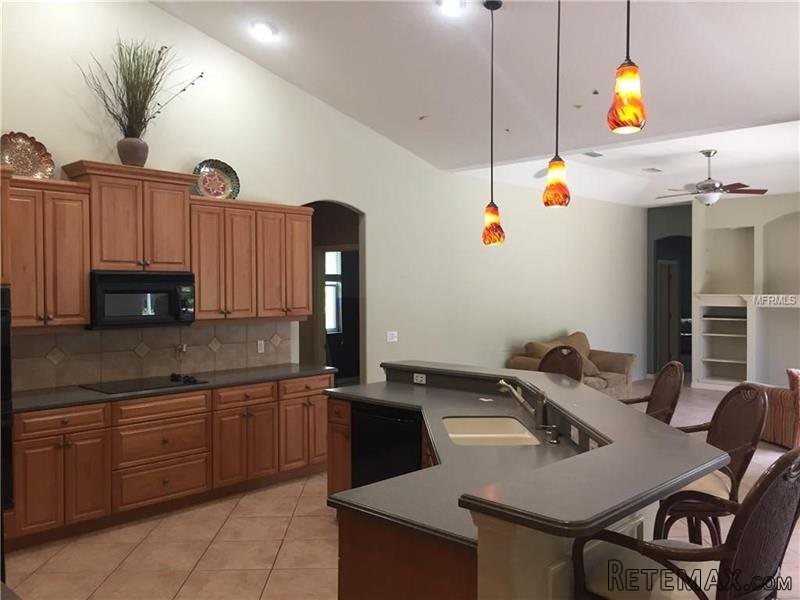 6 bedroom House For Sale: 7930 Keryn..