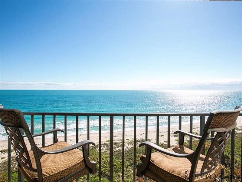 3 bedroom Flat For Sale: 3150 N Highway..