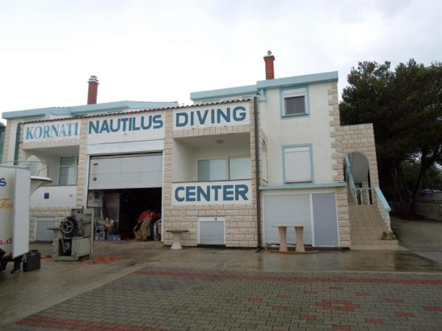 Commercial Property For Sale: Betina.. - 2