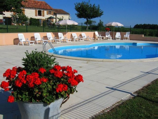 Spacious & beautiful property with gites - 2