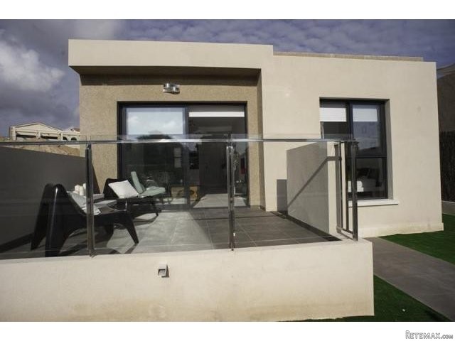 2 bedroom Apartment For Sale:..