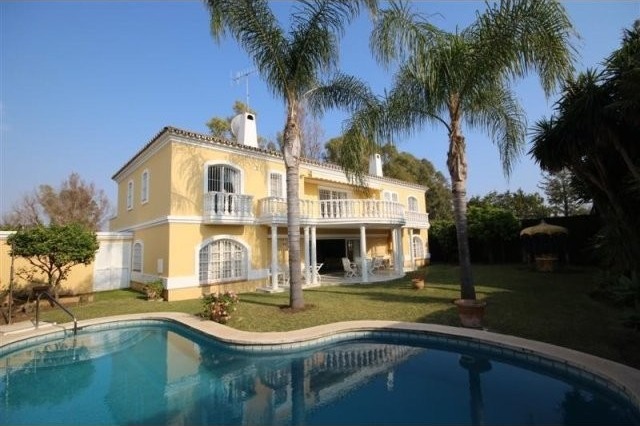 Villa - Guadalmina Alta, frontline golf..