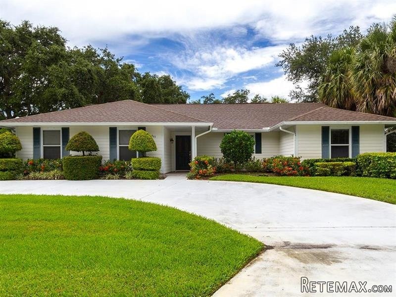 3 bedroom House For Sale: 945 Windsong..