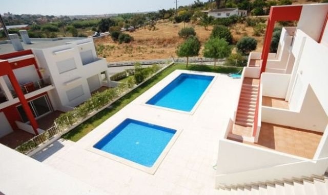 Fantastic 1 bedroom apartments located.. - 2