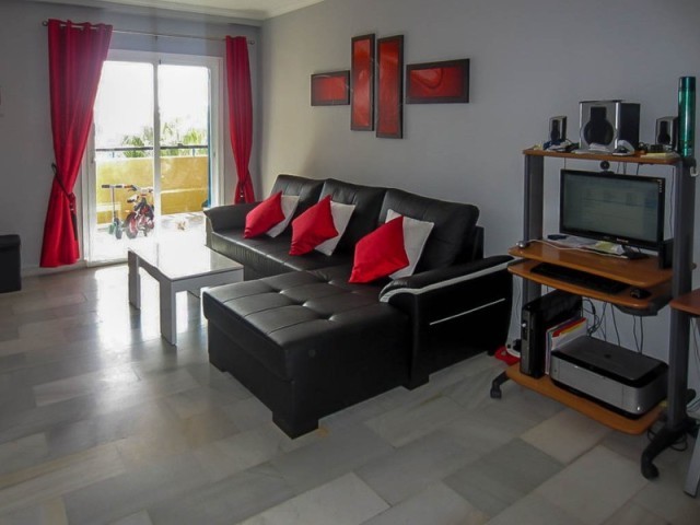 2 Bed Apartment for sale in Calahonda - 2