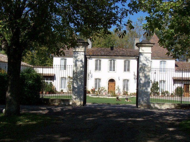 Attractive 18th Century Chateau With.. - 2