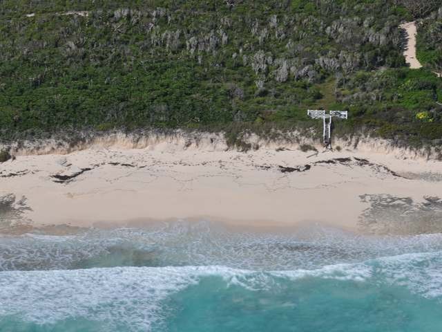 Singlefamilyvacant - Claire's Beach one..