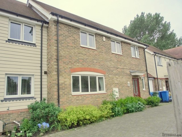 3 bedroom house in Minster On Sea.. - 2