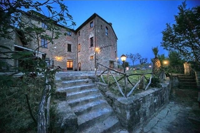 9 bedroom House For Sale: Umbria..