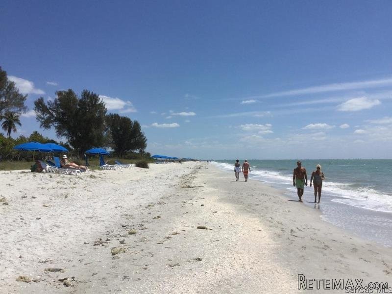 1 bedroom Condominium For Sale:.. - 2