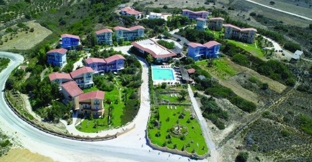 B350 - Corner seaside land parcel of..