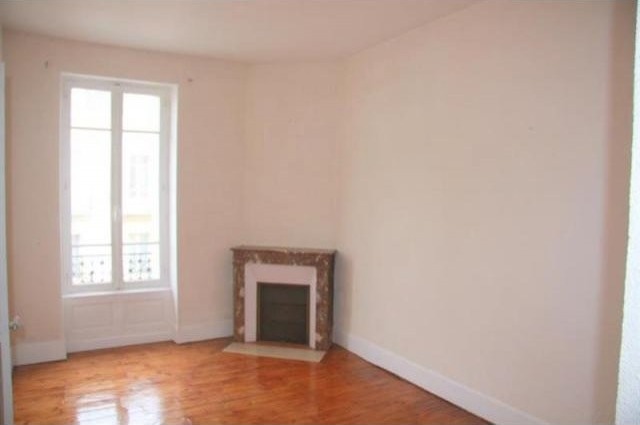 3 bedroom Flat For Sale: 63140.. - 2