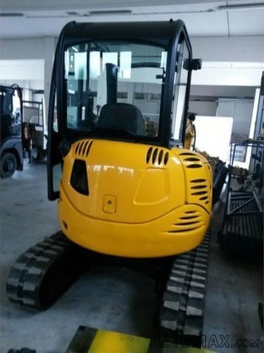 Mini bager JCB 8025