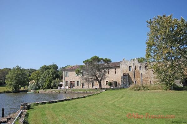 Nr Bressuire(79) For sale - Substantial..