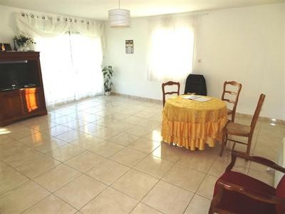 3 Bedrooms - House - Poitou-Charentes -.. - 2