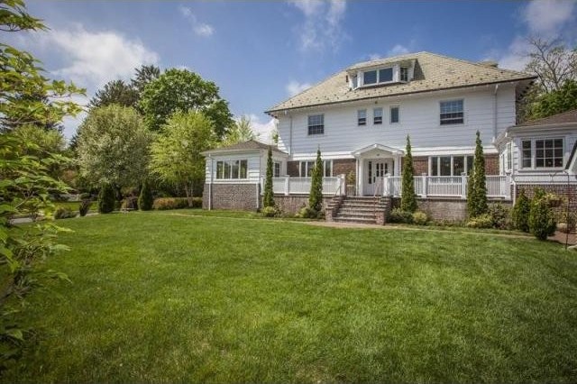 4 bedroom Residence For Sale:..