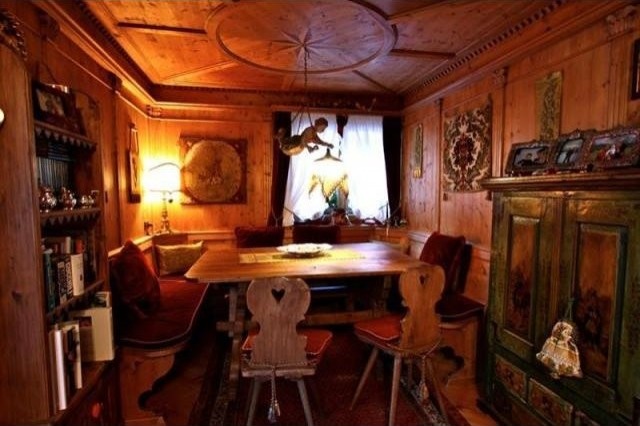 4 bedroom Apartment For Sale: Strada.. - 2