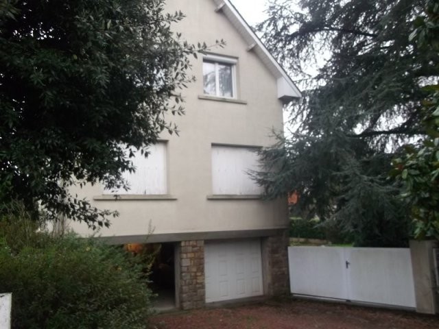 Vente Maison 12 Pieces De 240 M2 53700.. - 2