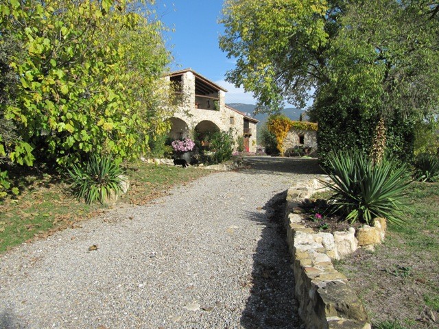 4 bedroom Country House For Sale: Besalu - 2