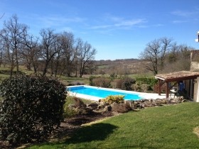 Superbly Located Equestrian Property.. - 2