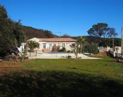Spacious Villa And 2 Gites On 3330 M².. - 2