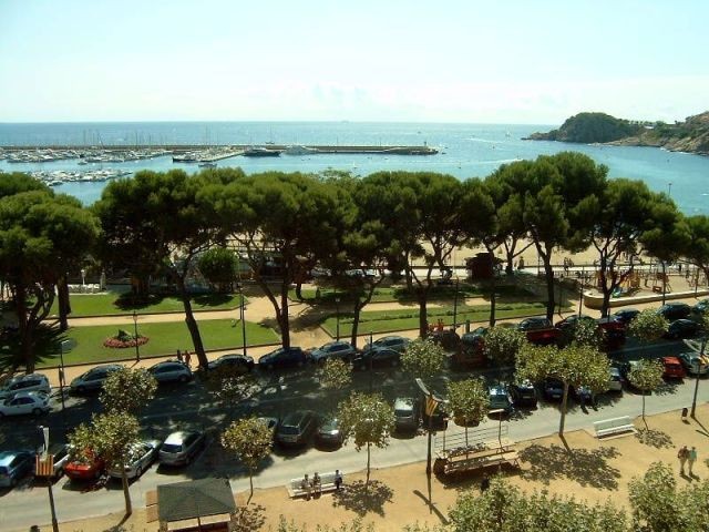 4 Bedrooms - Apartment - Girona - For..