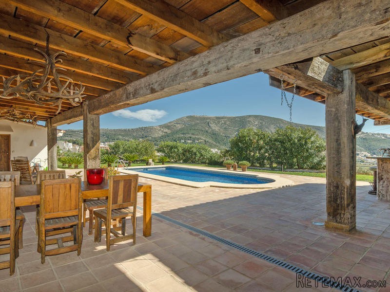 3 Bedrooms - Villa - Alicante - For Sale