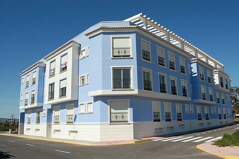 * 2 bed Apartment with Large Private..